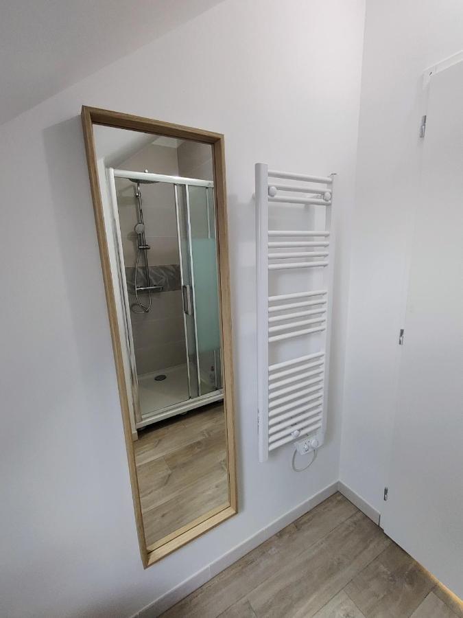 Appartement T3 YUCA Hyper centre d'ERNÉE Esterno foto